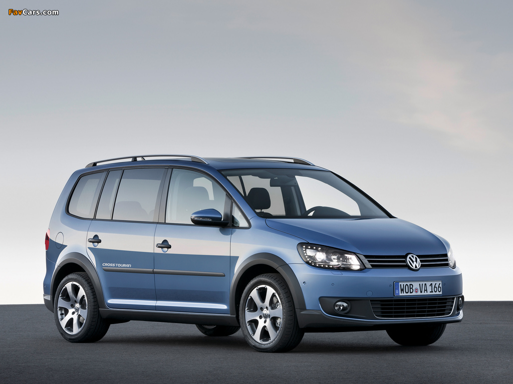 Images of Volkswagen CrossTouran 2010 (1024 x 768)