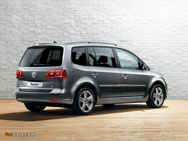 Images of Volkswagen Touran 2010 (640 x 480)