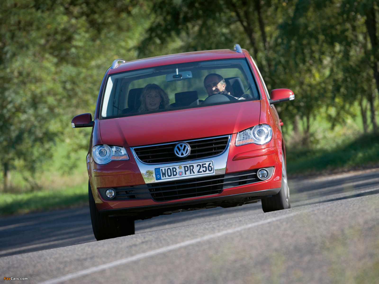 Photos of Volkswagen Touran 2006–10 (1600 x 1200)