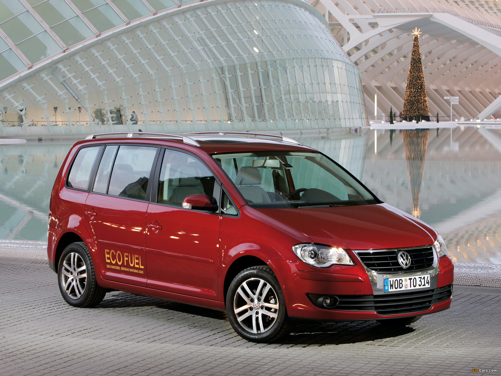 Photos of Volkswagen Touran EcoFuel 2007–10 (2048 x 1536)