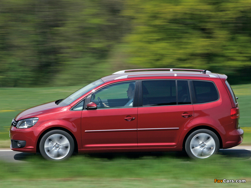 Photos of Volkswagen Touran 2010 (800 x 600)