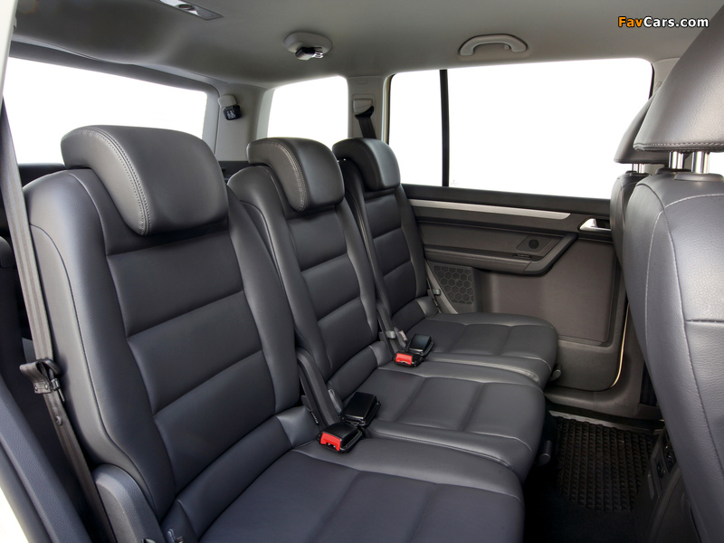 Photos of Volkswagen Touran Taxi 2010 (800 x 600)