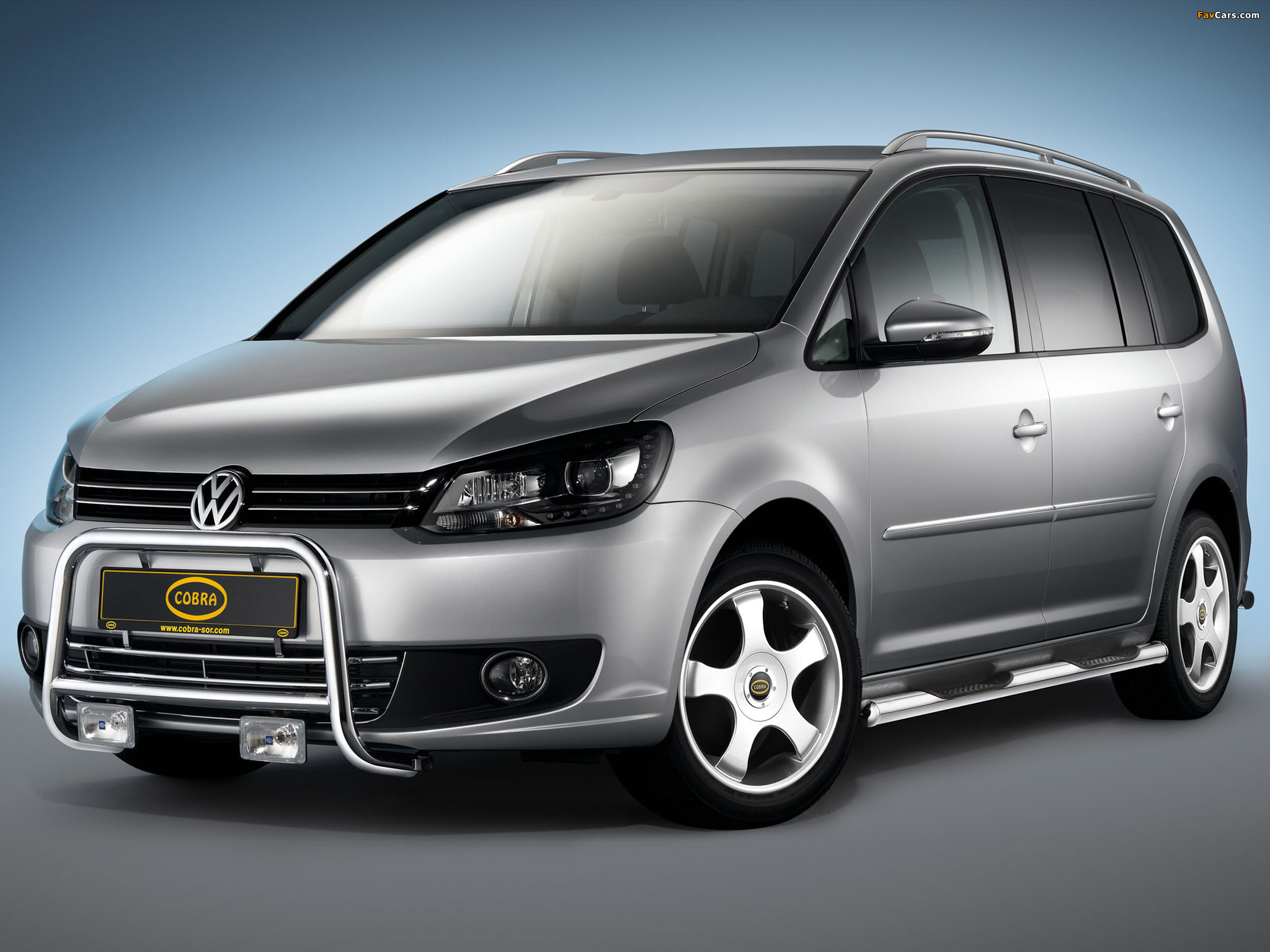 Photos of Cobra Volkswagen Touran 2010 (2048 x 1536)