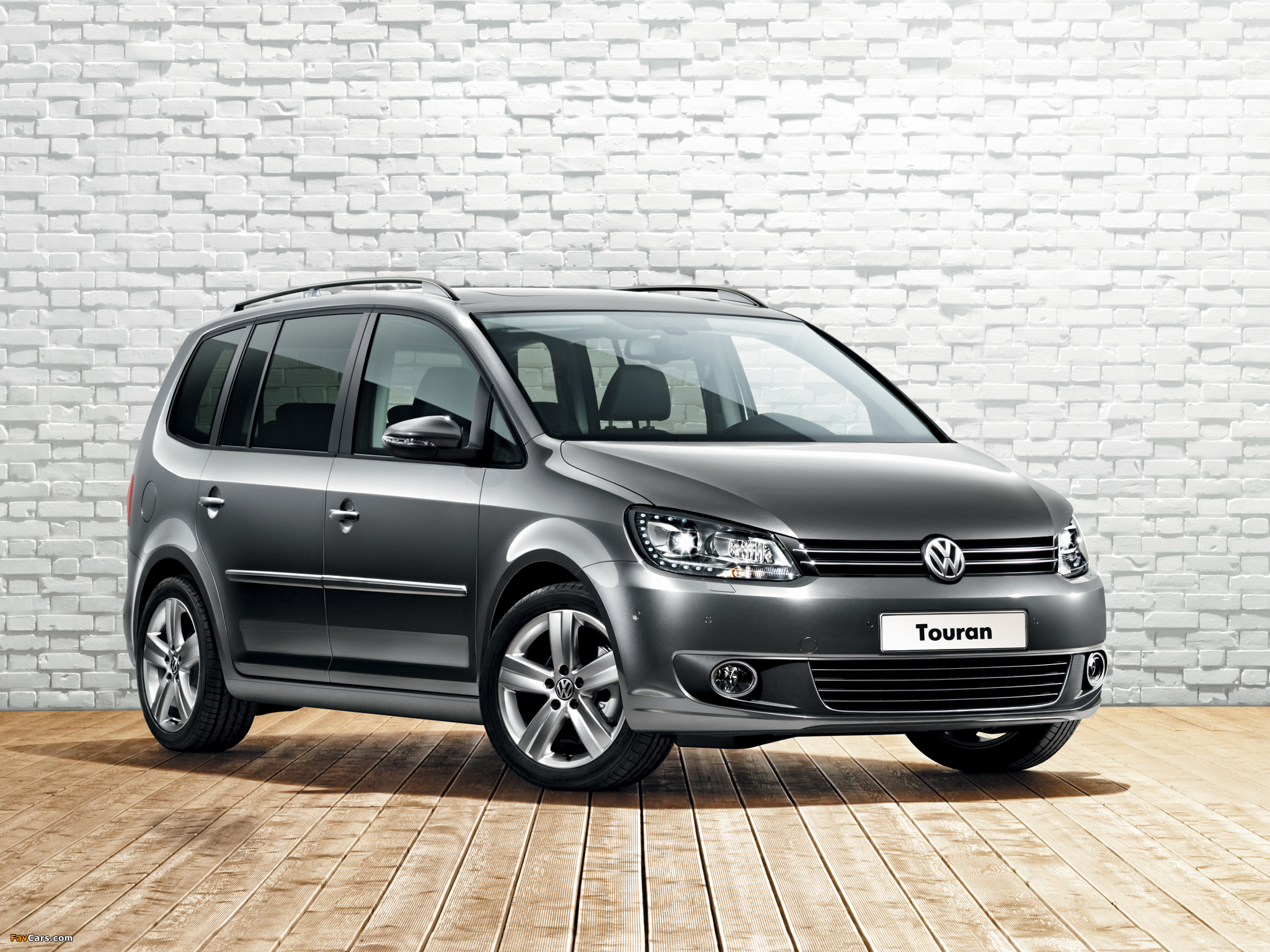 Photos of Volkswagen Touran 2010 (2048 x 1536)