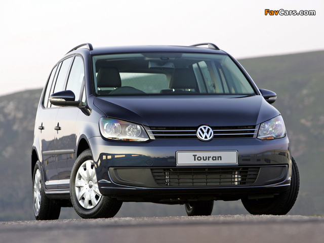 Photos of Volkswagen Touran ZA-spec 2010 (640 x 480)