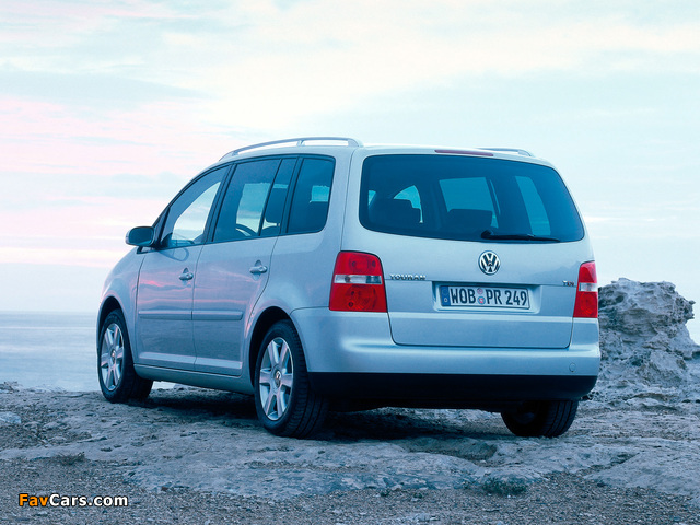 Pictures of Volkswagen Touran 2003–06 (640 x 480)