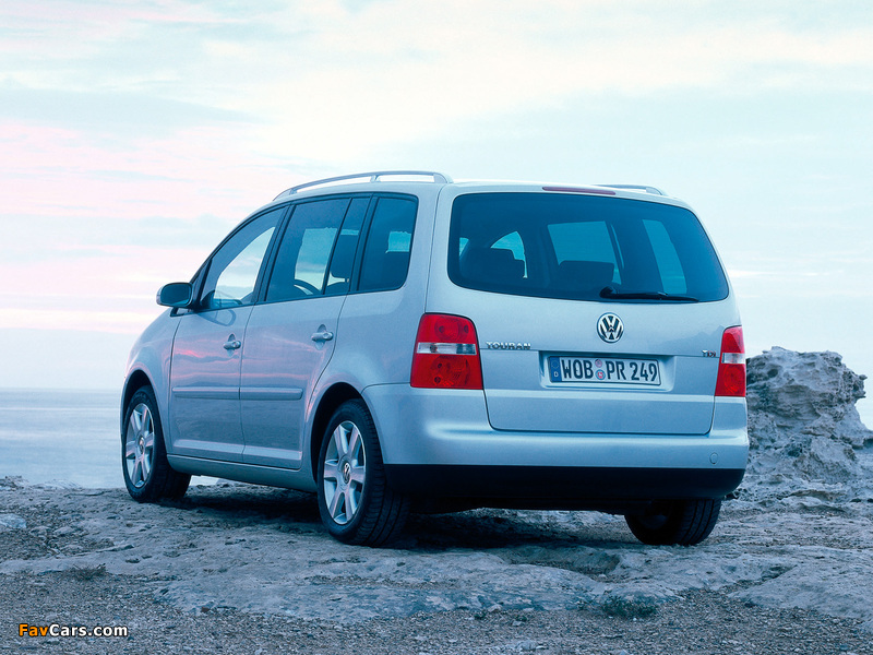 Pictures of Volkswagen Touran 2003–06 (800 x 600)