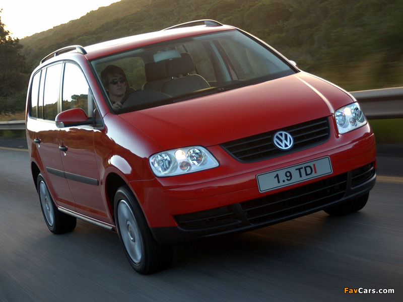 Pictures of Volkswagen Touran ZA-spec 2003–06 (800 x 600)