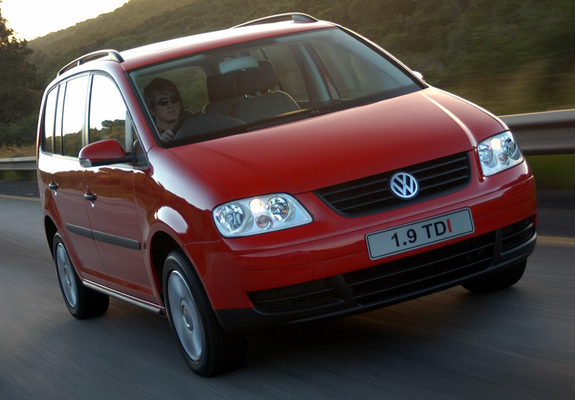 Pictures of Volkswagen Touran ZA-spec 2003–06