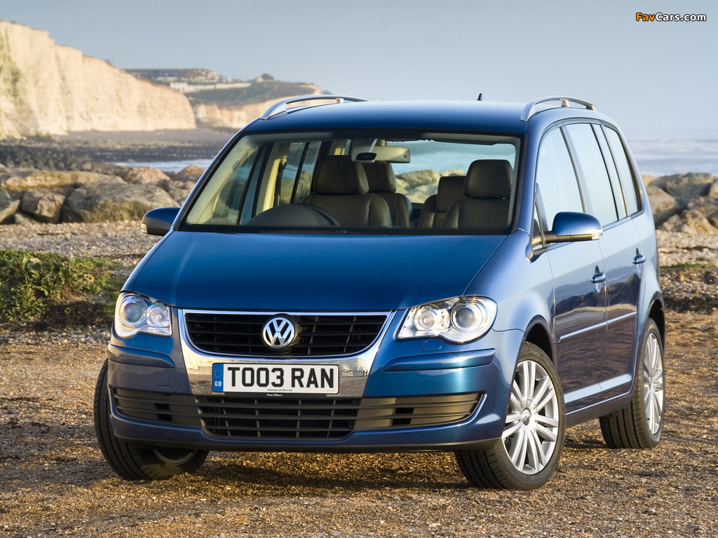 Pictures of Volkswagen Touran UK-spec 2006–10 (1024 x 768)
