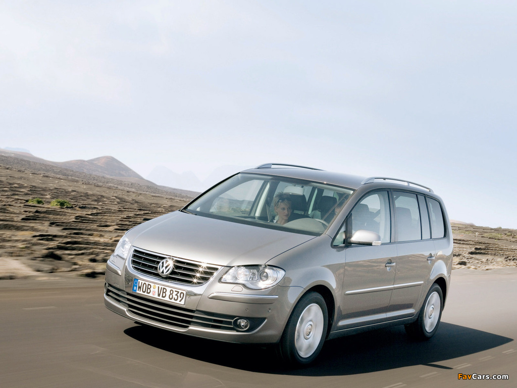 Pictures of Volkswagen Touran 2006–10 (1024 x 768)
