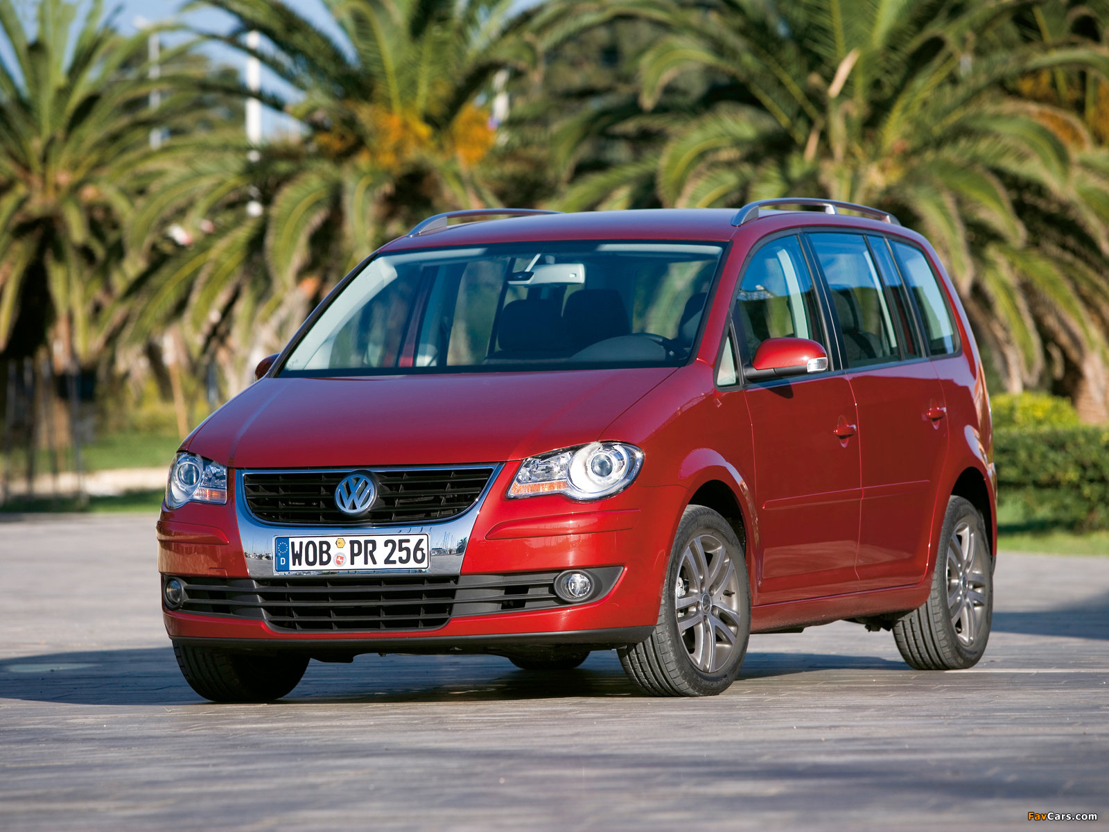 Pictures of Volkswagen Touran 2006–10 (1600 x 1200)