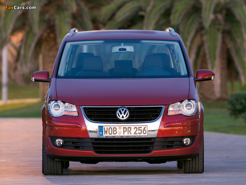 Pictures of Volkswagen Touran 2006–10 (800 x 600)