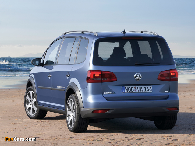 Pictures of Volkswagen CrossTouran 2010 (640 x 480)
