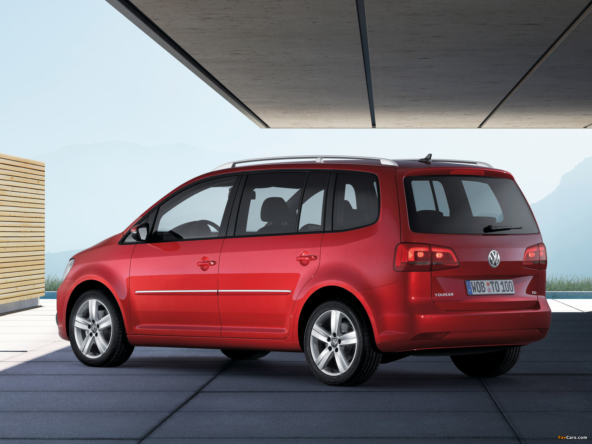 Pictures of Volkswagen Touran 2010 (2048 x 1536)