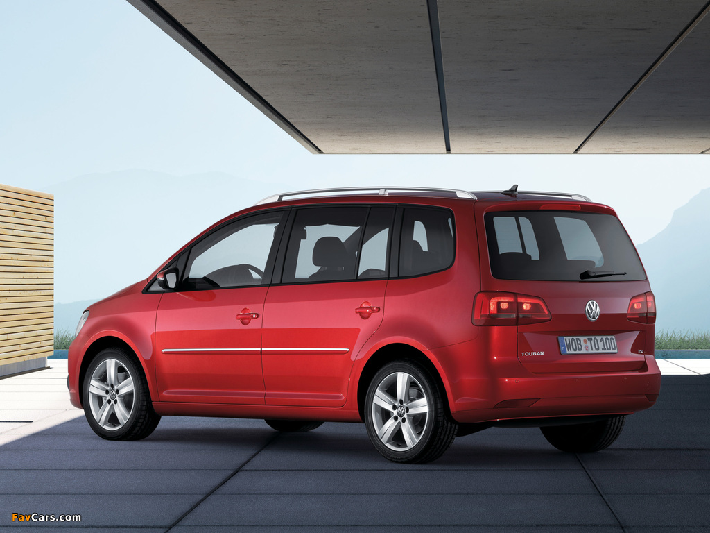 Pictures of Volkswagen Touran 2010 (1024 x 768)