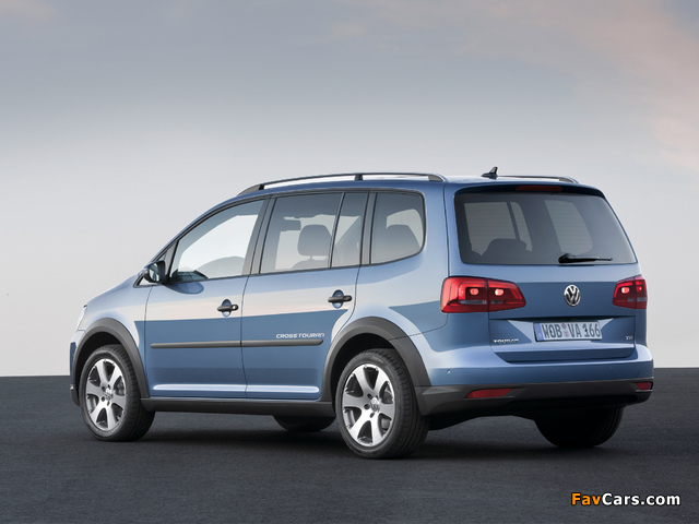 Pictures of Volkswagen CrossTouran 2010 (640 x 480)