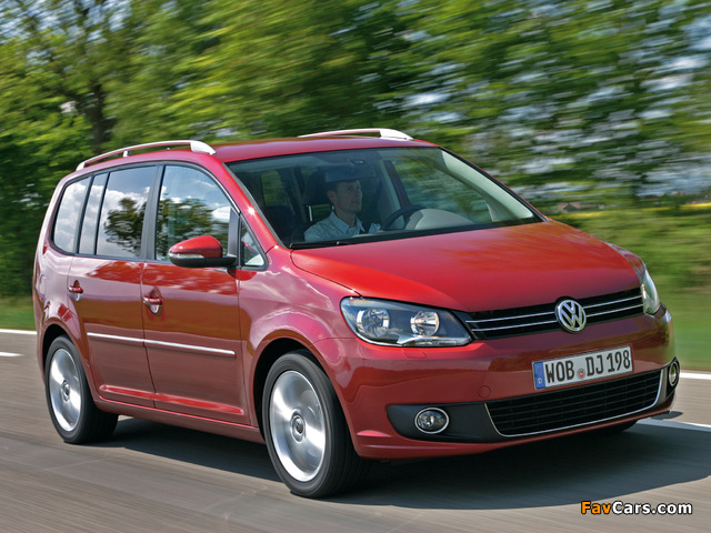 Pictures of Volkswagen Touran 2010 (640 x 480)