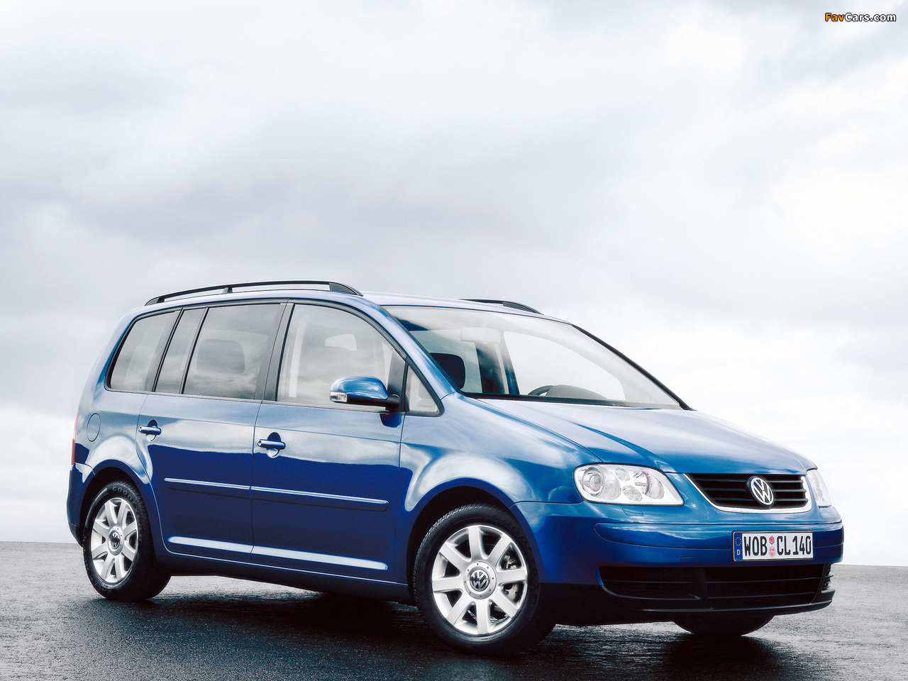 Volkswagen Touran 2003–06 images (1280 x 960)