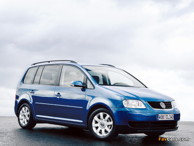 Volkswagen Touran 2003–06 images (640 x 480)