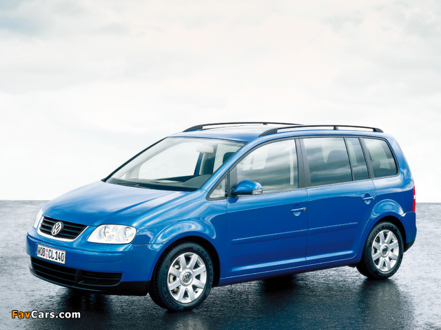 Volkswagen Touran 2003–06 wallpapers (640 x 480)