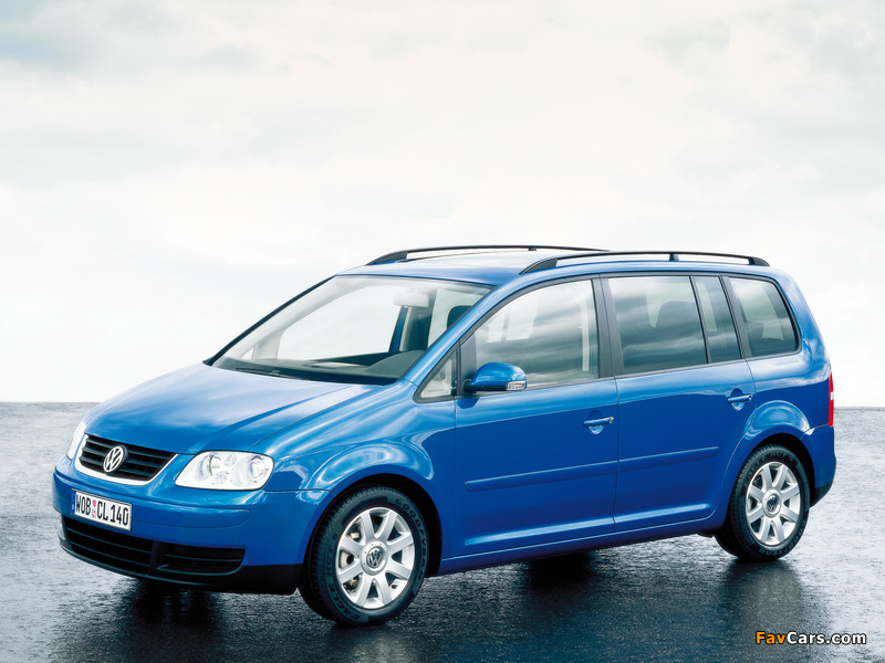 Volkswagen Touran 2003–06 wallpapers (800 x 600)