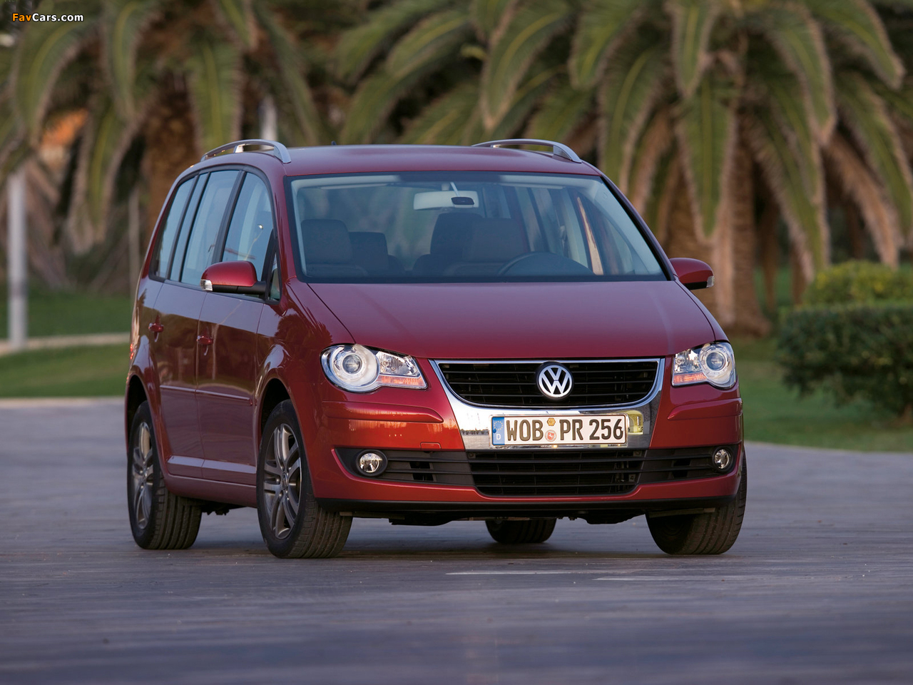 Volkswagen Touran 2006–10 images (1280 x 960)