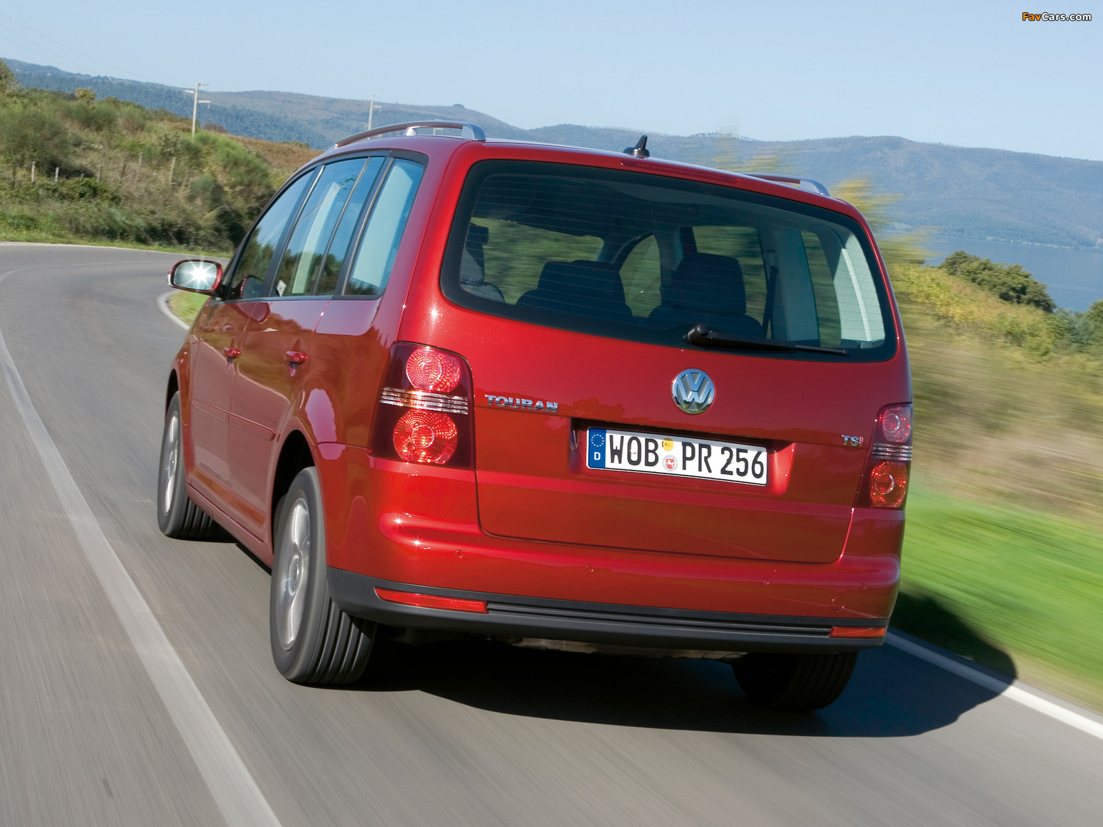 Volkswagen Touran 2006–10 pictures (1600 x 1200)