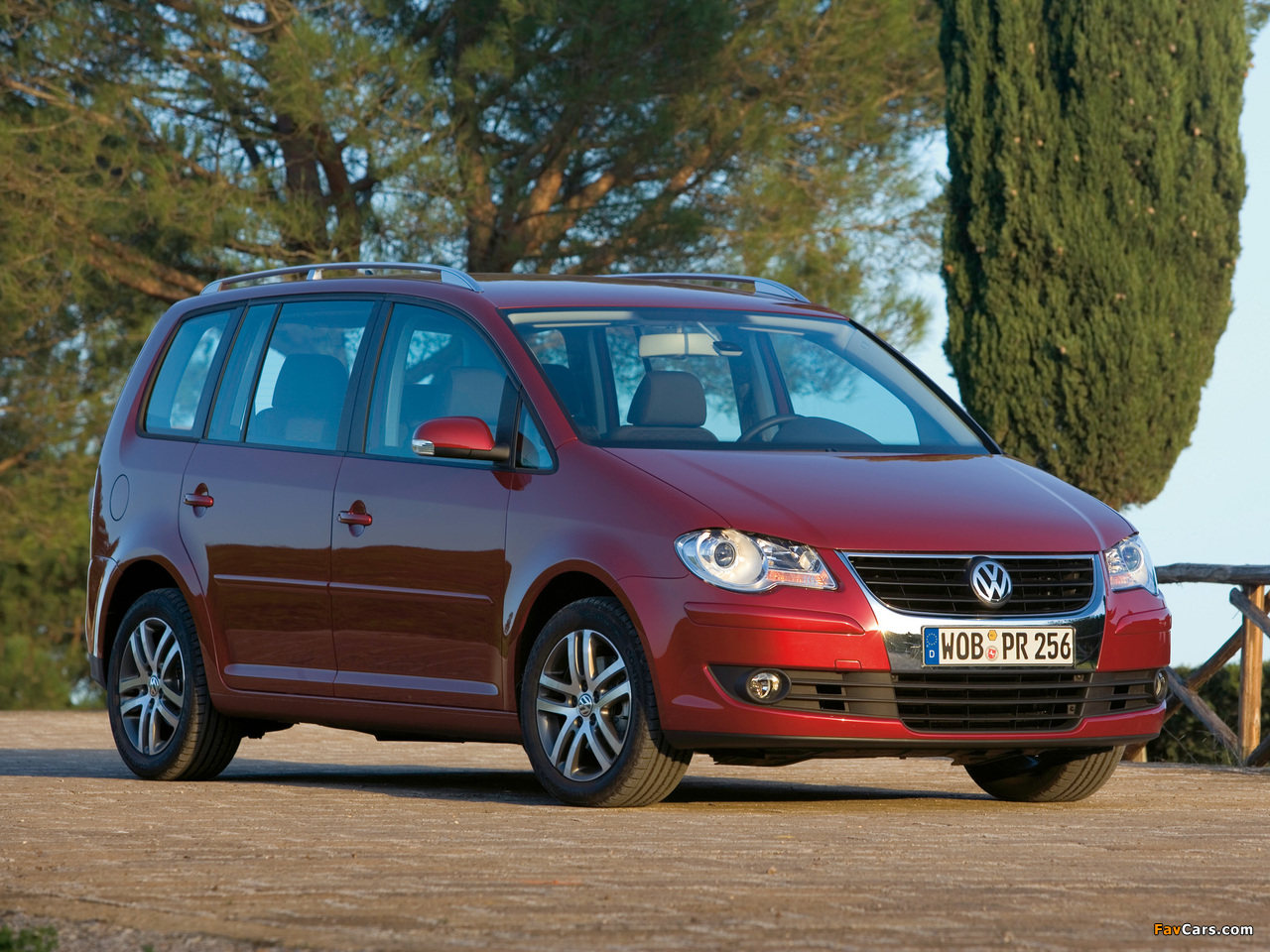 Volkswagen Touran 2006–10 wallpapers (1280 x 960)