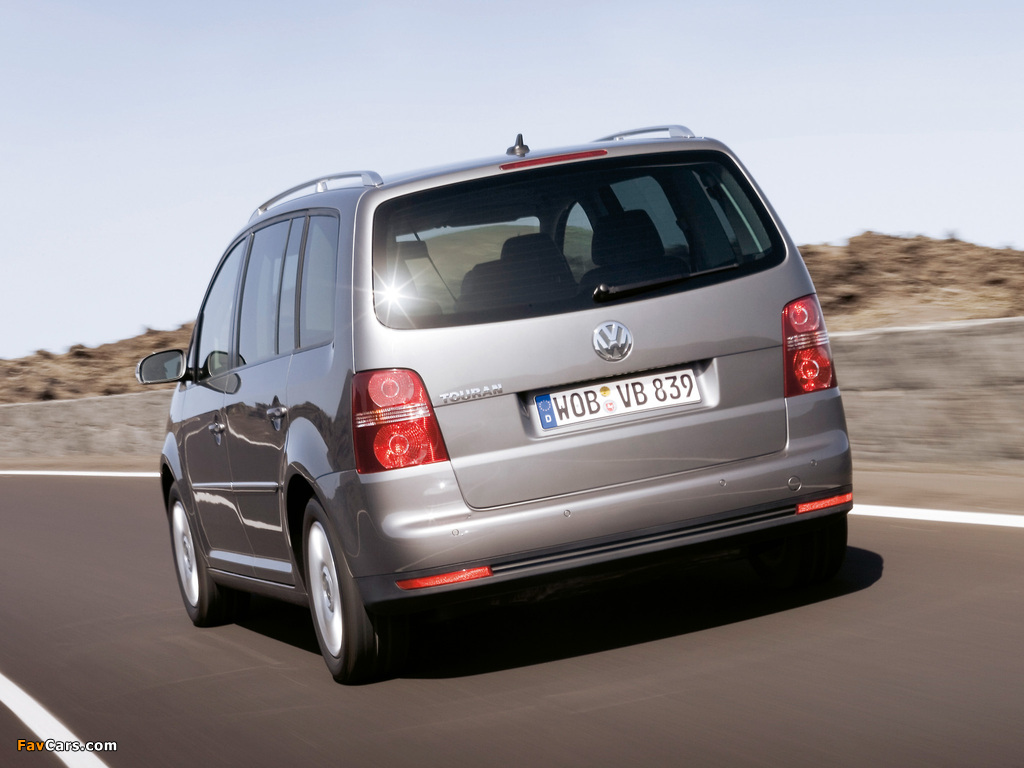 Volkswagen Touran 2006–10 wallpapers (1024 x 768)