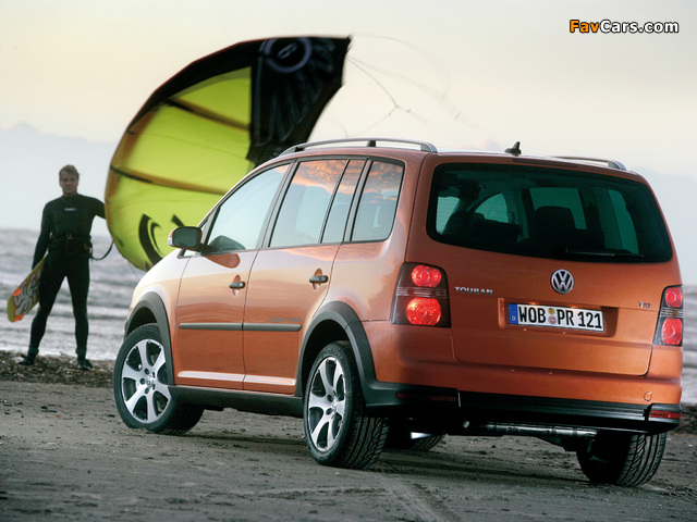 Volkswagen CrossTouran 2007 photos (640 x 480)