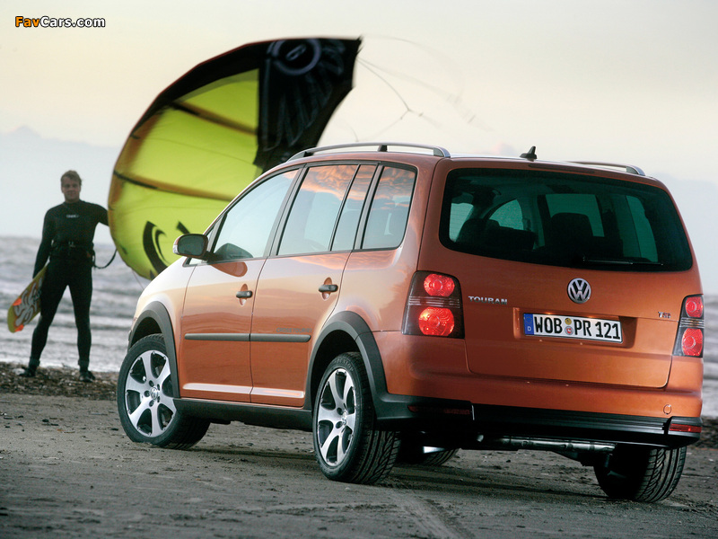 Volkswagen CrossTouran 2007 photos (800 x 600)