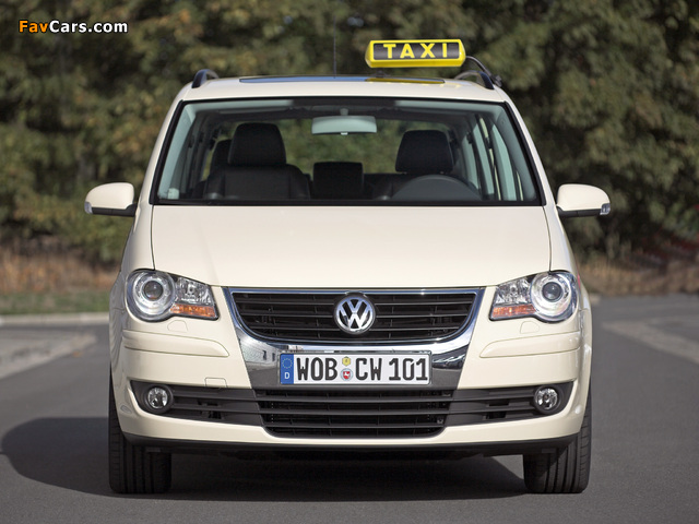 Volkswagen Touran EcoFuel Taxi 2007–10 pictures (640 x 480)