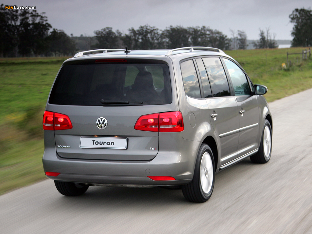 Volkswagen Touran ZA-spec 2010 images (1024 x 768)