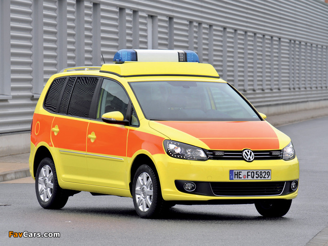 Volkswagen Touran Notarzt 2010 images (640 x 480)