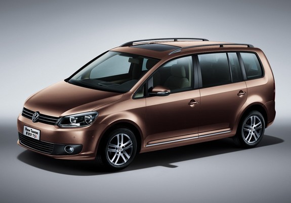 Volkswagen Touran CN-spec 2010 images