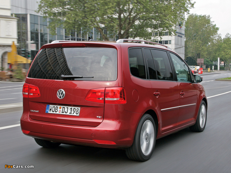 Volkswagen Touran 2010 images (800 x 600)