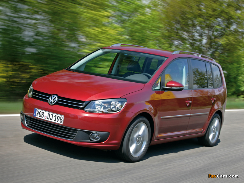 Volkswagen Touran 2010 photos (800 x 600)