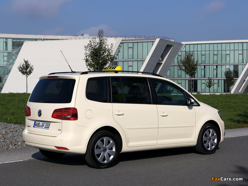 Volkswagen Touran Taxi 2010 pictures (800 x 600)