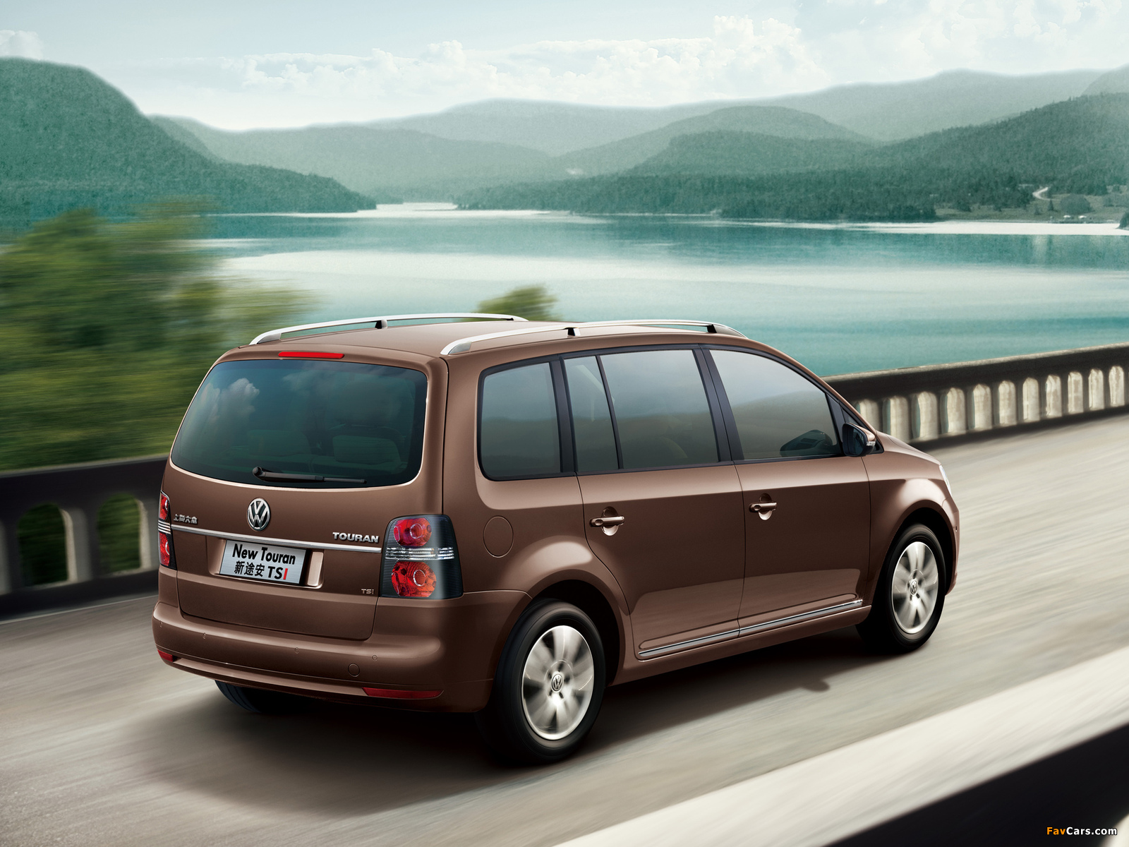 Volkswagen Touran CN-spec 2010 pictures (1600 x 1200)