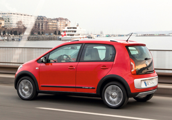 Photos of Volkswagen cross up! 2013