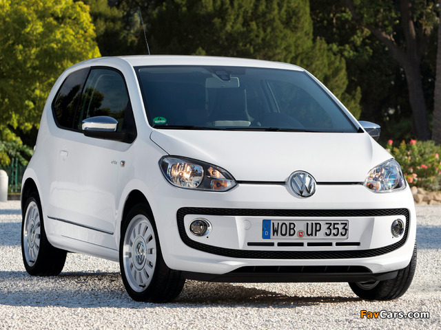 Volkswagen up! White 3-door 2011 images (640 x 480)