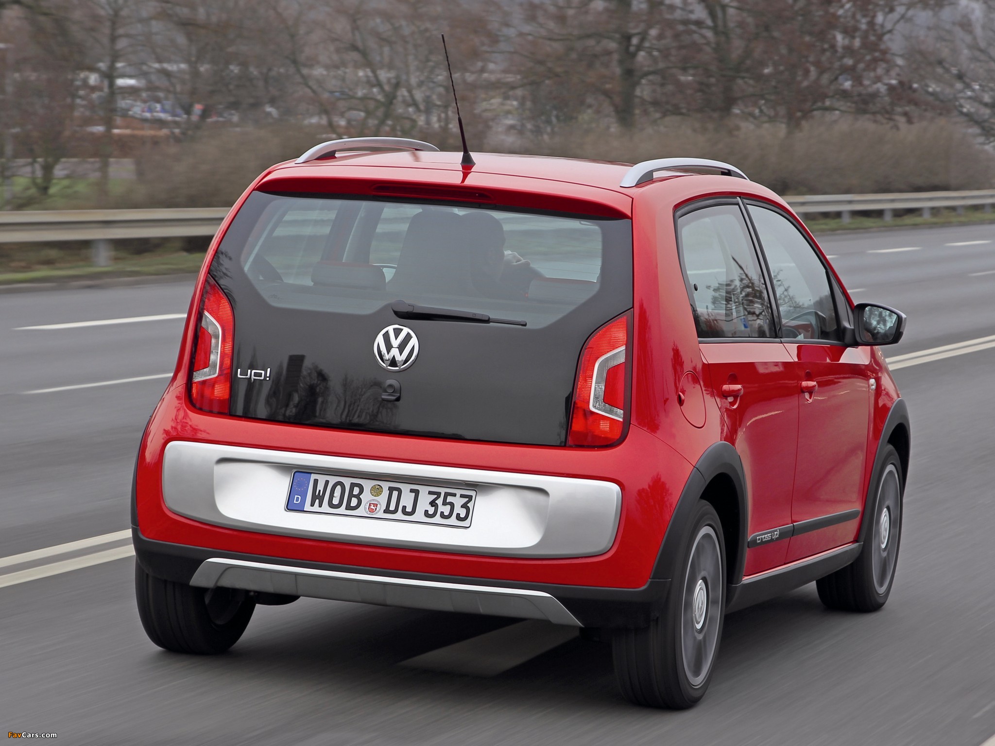 Volkswagen cross up! Prototype 2012 pictures (2048 x 1536)