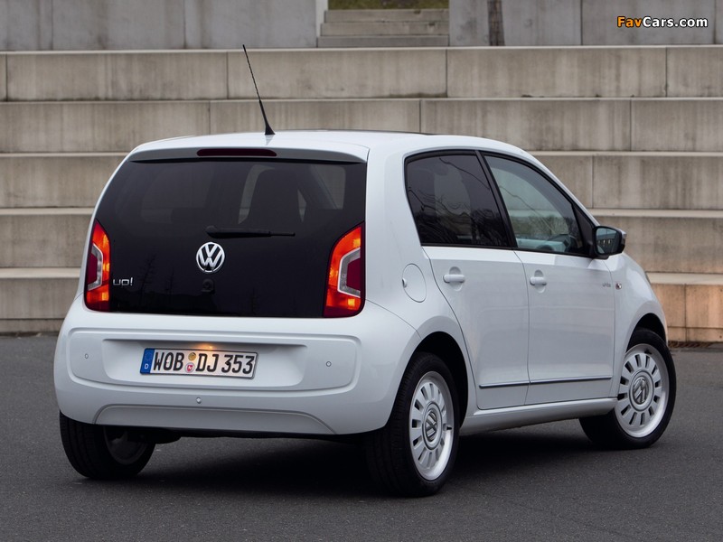 Volkswagen up! White 5-door 2012 wallpapers (800 x 600)