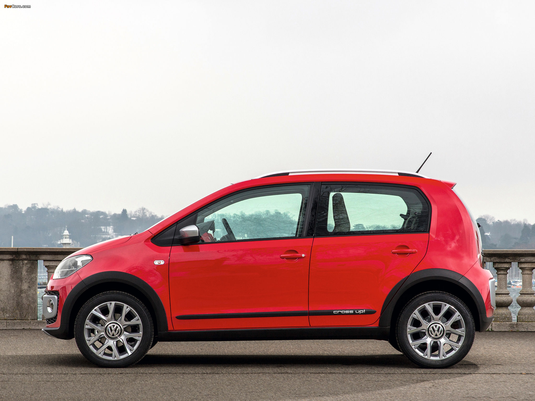 Volkswagen cross up! 2013 images (2048 x 1536)