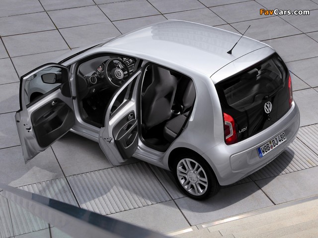 Volkswagen up! 5-door 2012 wallpapers (640 x 480)