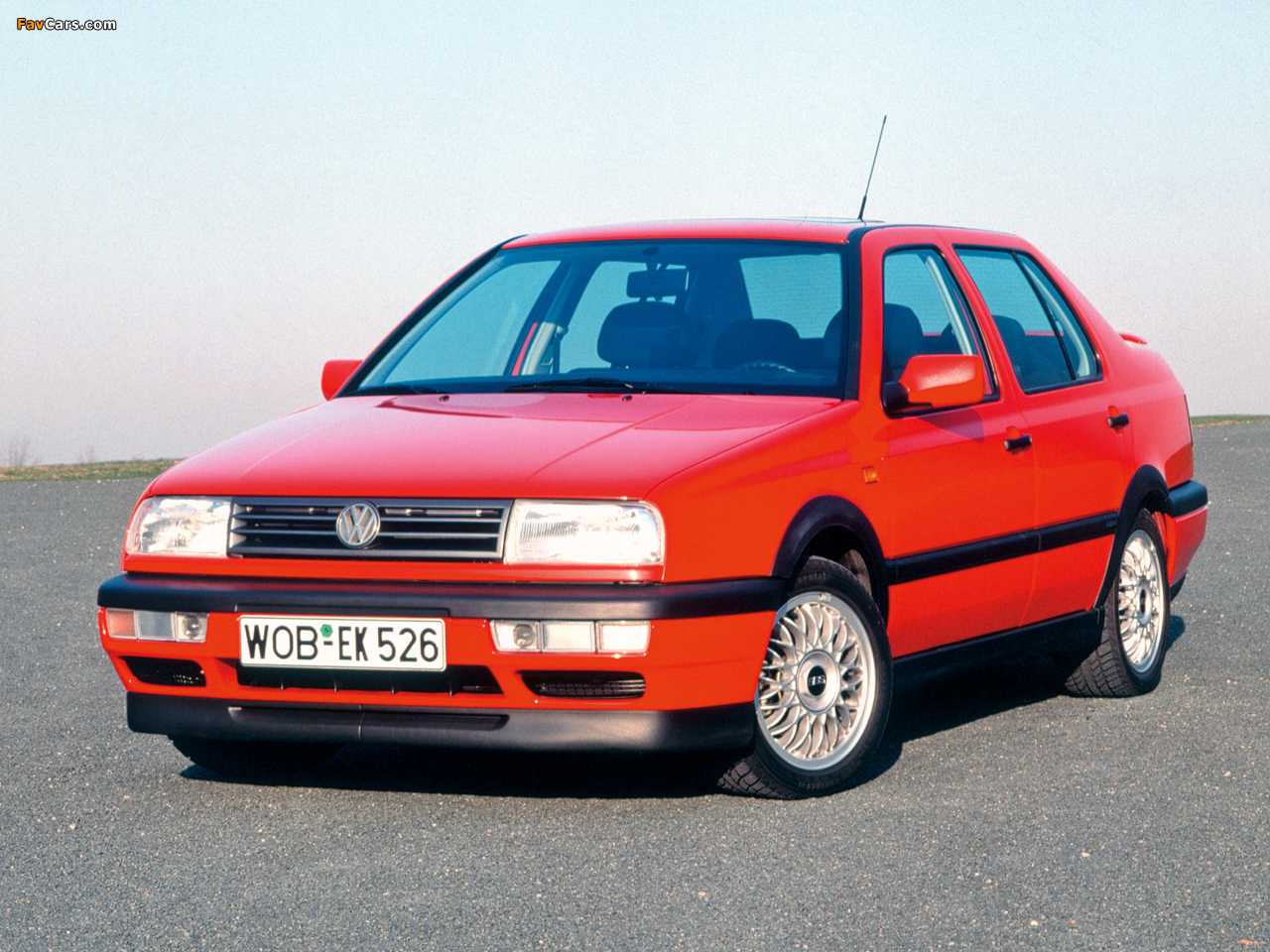 Images of Volkswagen Vento VR6 1992–98 (1280 x 960)