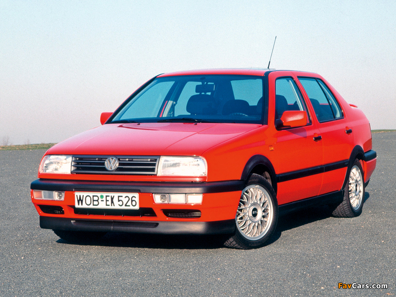 Images of Volkswagen Vento VR6 1992–98 (800 x 600)