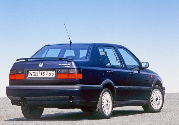 Images of Volkswagen Vento VR6 1992–98