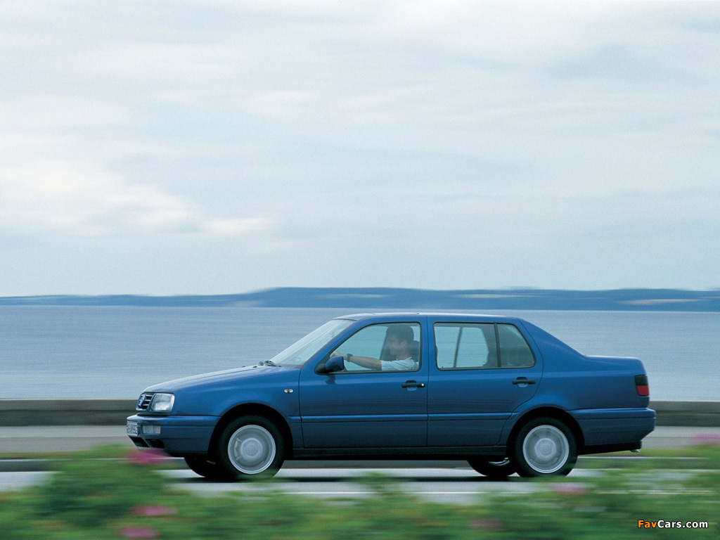 Pictures of Volkswagen Vento 1991–98 (1024 x 768)